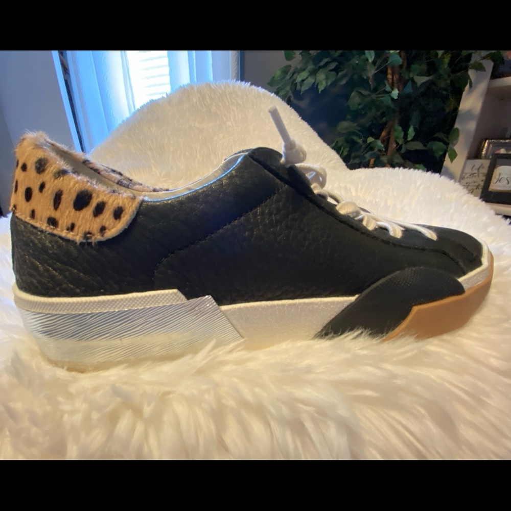 Dolce Vita black tennis with animal print on the heel, worn twice, size 8